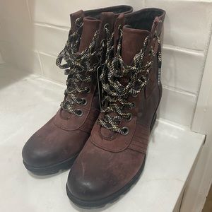 NWT Sorel Joan of Artic Lexie Wedge Bootie